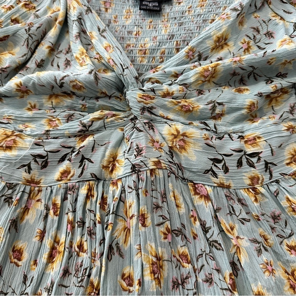 Angie Floral Sage Green Babydoll Long Sleeve Boho Smocked Peplum Top Size Small - Picture 13 of 16